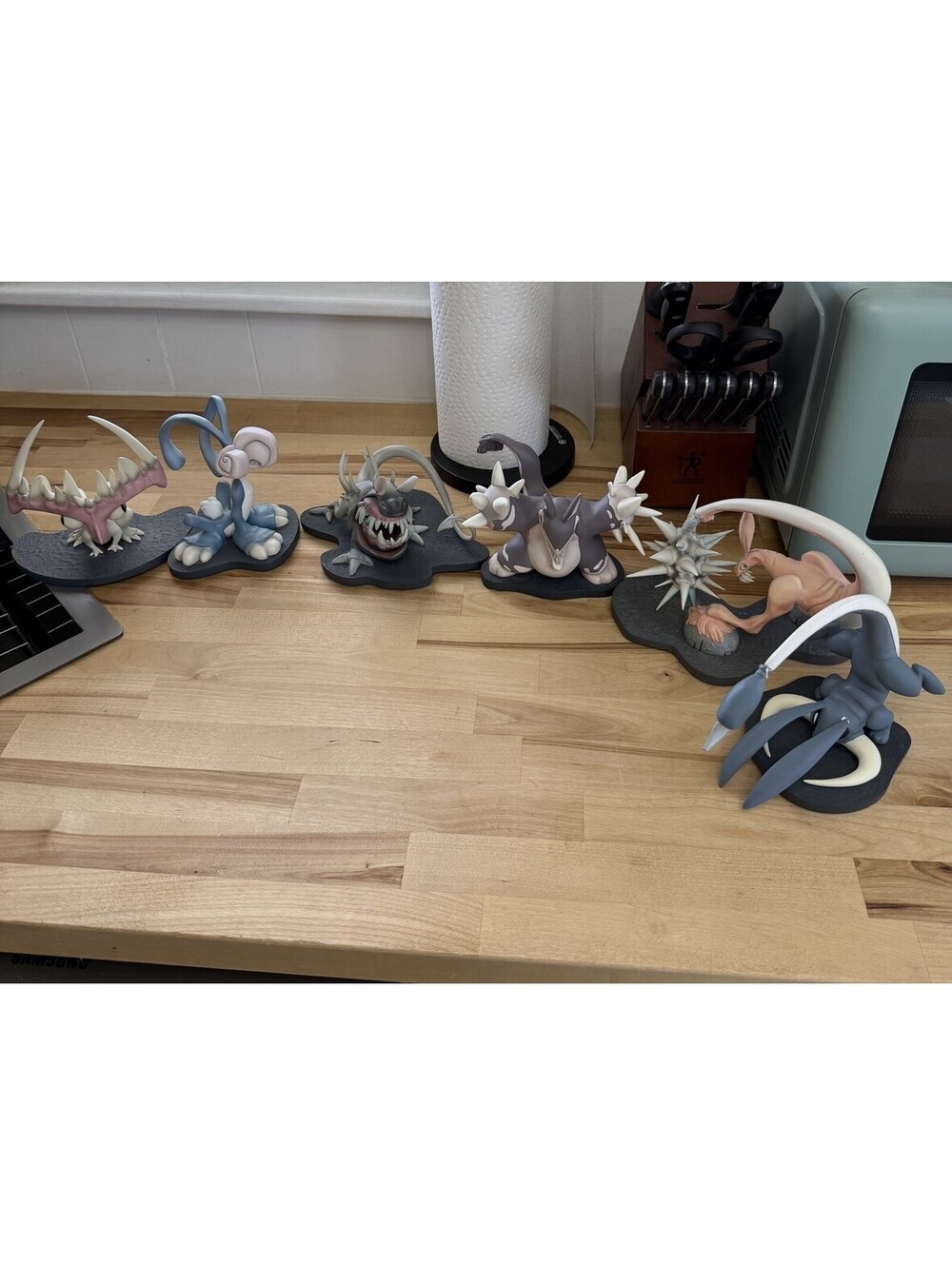 “Insanely Twisted Rabbit” Complete Set of 6 Art By Michel Gagne Sideshow Collect
